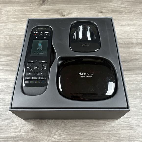 Logitech Harmony Ultimate Home w Remote, Hub, 2 IR Blasters Boxed #915-000237 - Picture 2 of 15